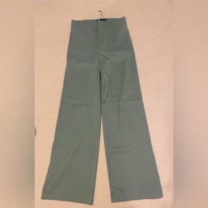 Zara high waisted women’s sage green trousers size Med
